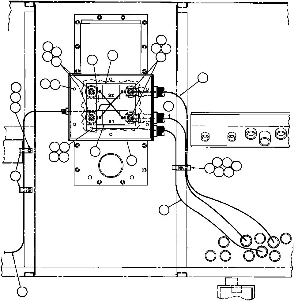 Dump Trucks Komatsu / AFE32-AC 830E                 FORDING SYNCRUDE(AFE32-AC) / MOTOR SHUNT INSTL(244 : 40337)